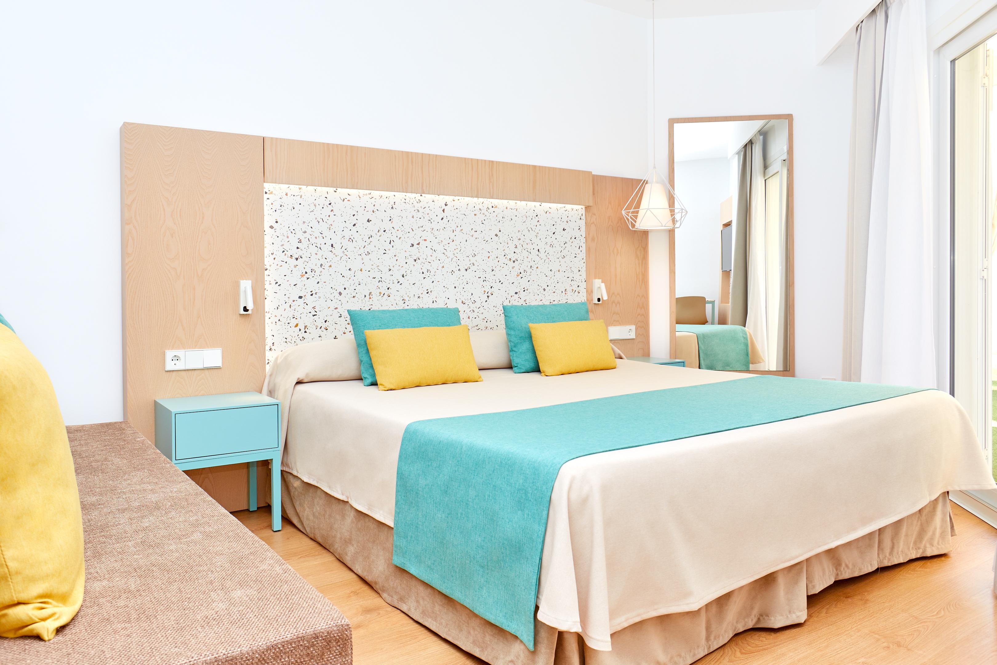 Apartahotel Universal Elisa 4*